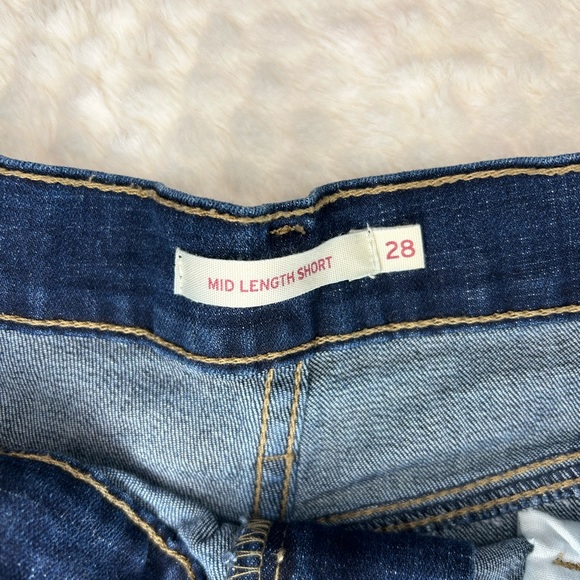 Levi’s Mid Length Short Size 28 - Picture 5 of 5